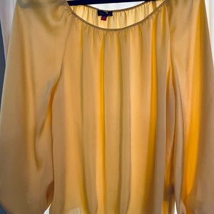 Vince Camuto Blouse, Size Medium. Light yellow/gold.